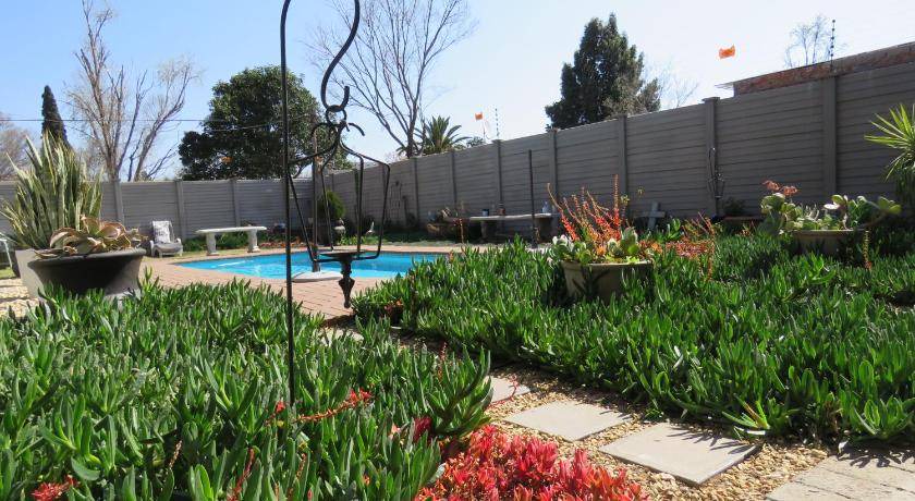 Fichardt Park Bed & Breakfast | 110 m² Bed and breakfast ∙ 2 bedrooms ∙ 6 guests