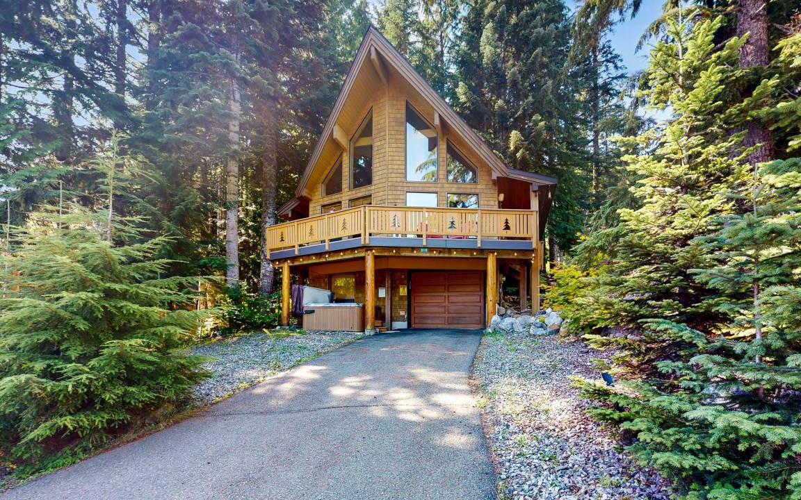 Hyak Cabin | 121 m² Cabin ∙ 2 bedrooms ∙ 10 guests
