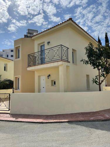 Pernera Resort | 150 m² Resort ∙ 3 bedrooms ∙ 8 guests