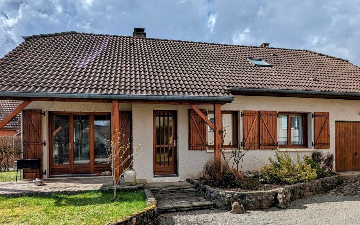 Plancher-Bas Cottage | 170 m² Cabin ∙ 3 bedrooms ∙ 5 guests