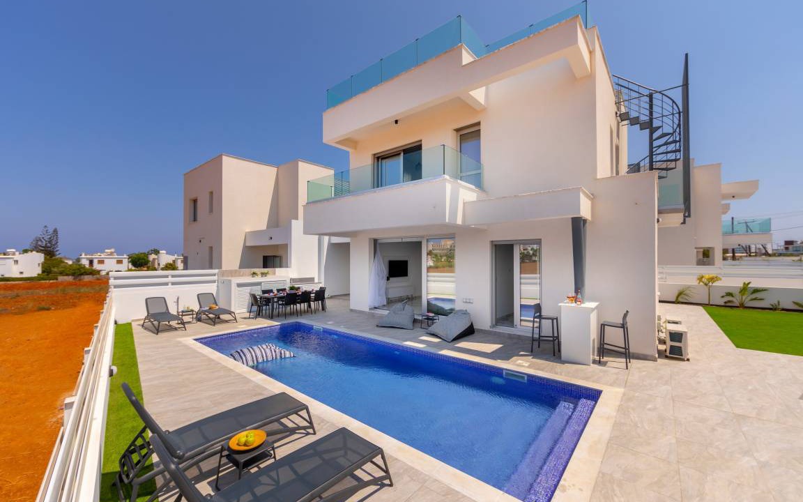 Pernera Villa | 180 m² Villa ∙ 4 bedrooms ∙ 8 guests