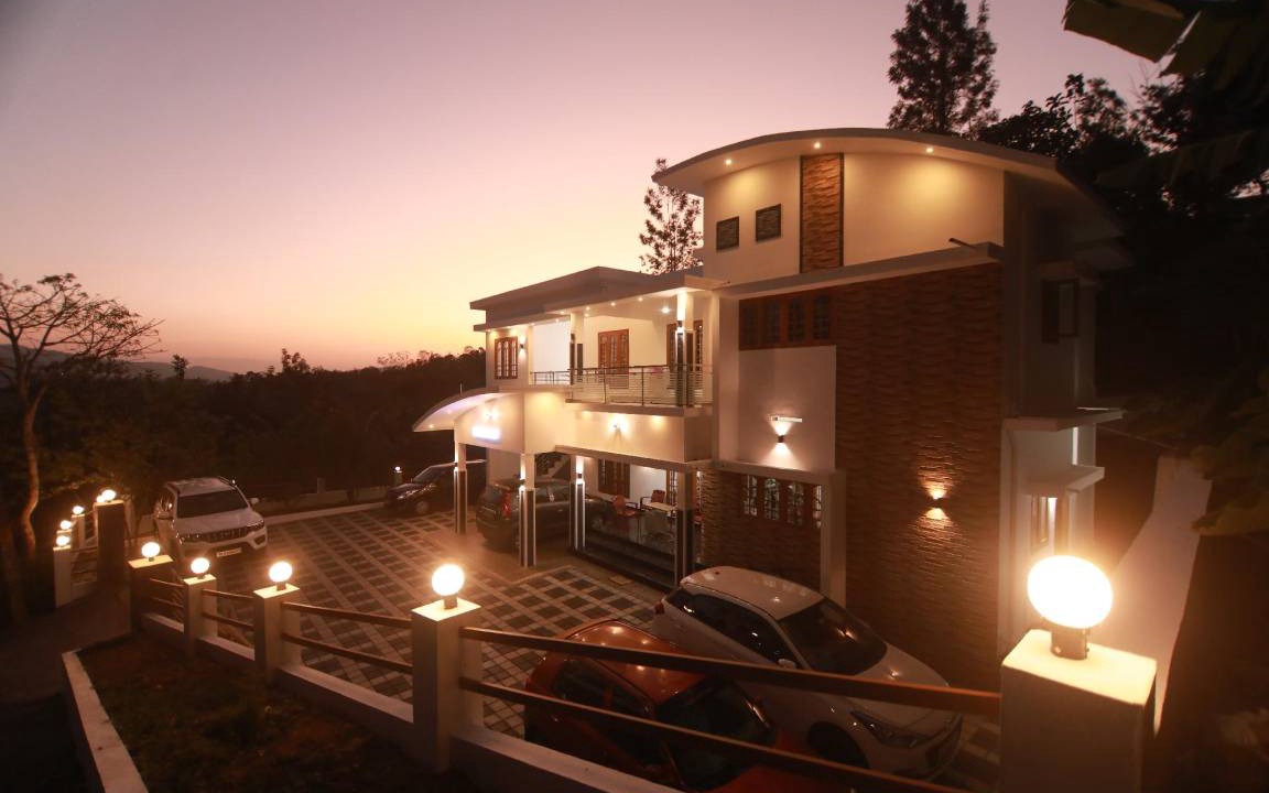 Thekkady House | 1800 m² House ∙ 3 bedrooms ∙ 14 guests