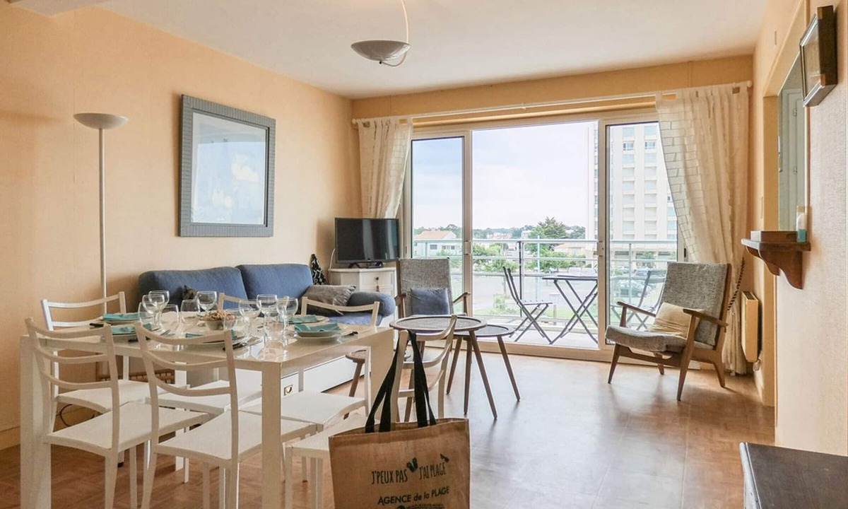 Saint-Jean-de-Monts Apartment | 2-bedroom apartment, 6 people, side sea view