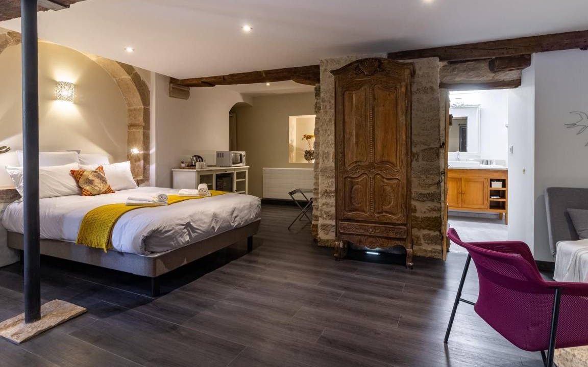 Savigny-les-Beaune Bed & Breakfast | 42 m² Bed and breakfast ∙ 1 bedroom ∙ 2 guests