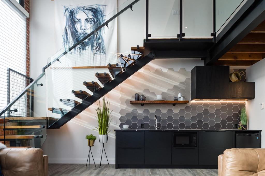 Brockville Hotel | 48 King West Boutique Hotel