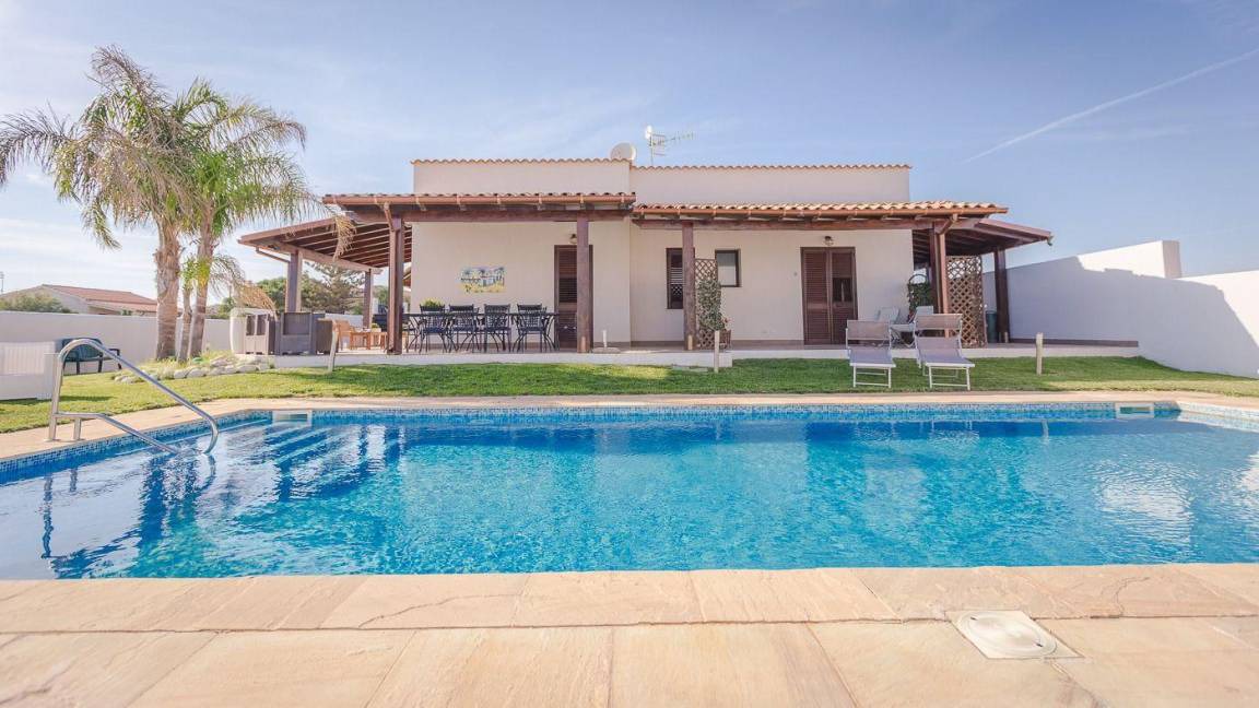Tre Fontane House | 70 m² House ∙ 4 bedrooms ∙ 8 guests