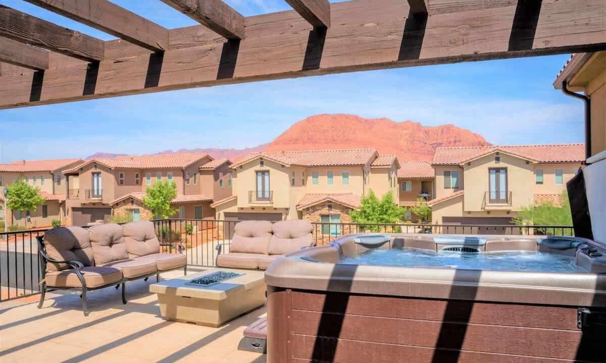 Santa Clara Condo | 85| Southern Comfort in St George with Hot Tub
