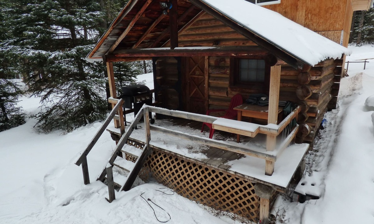 Silver Gate Cabin | Agate's Cabin - A Wolf Crossing Cabin next to Yellowstone National Park