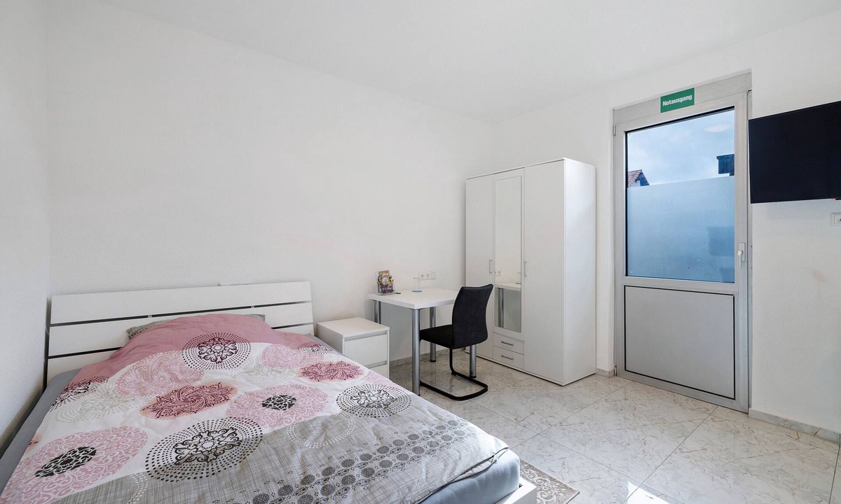 Gemarkung Tailfingen Apartment | Apartment '1' with Shared Terrace and Wi-Fi