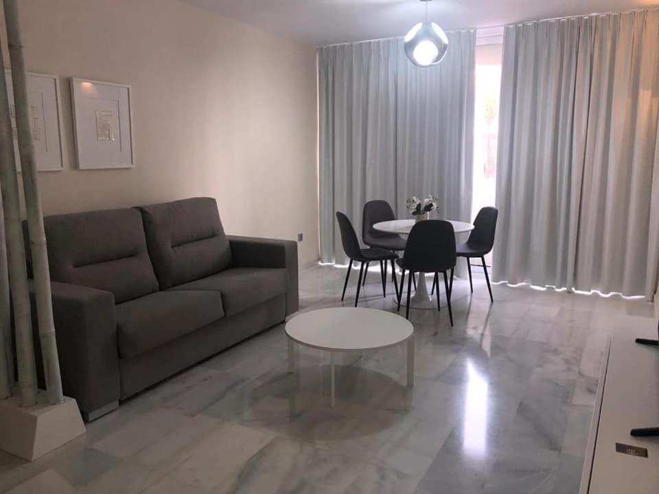 Puerto Banus Apartment | Apto EN JARDINES DEL PUERTO