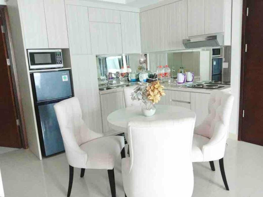 Balikpapan Apartment | Best Family Holiday Rent 4bedroom at Agung Pondomoro land Borneo bay city