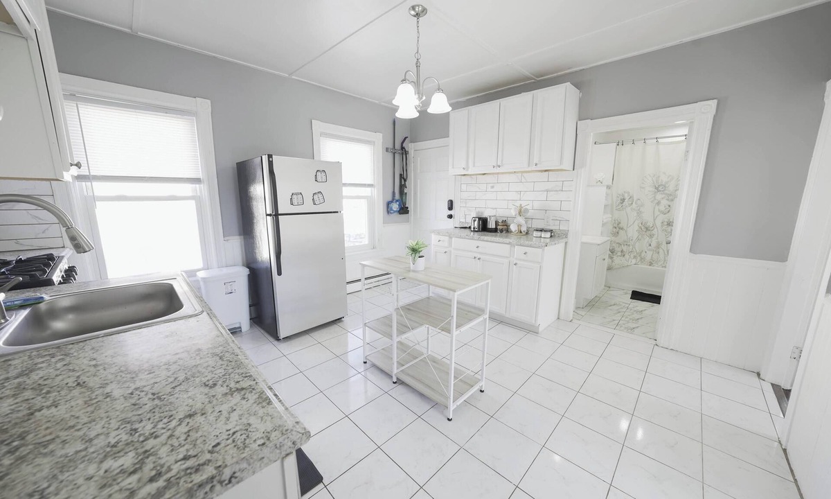 Pawtucket Apartment | Bright 2 BR Apt Great For Working Professionals