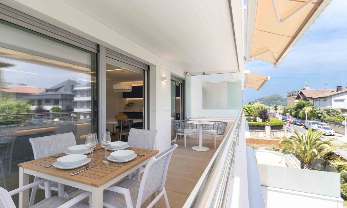 Antiguo Apartment | Brunet III | The Rentals Collection