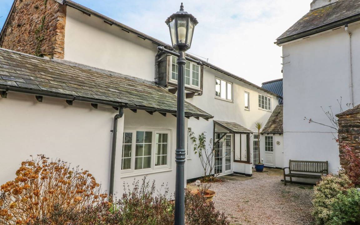 Paignton Cottage | Cabin ∙ 2 bedrooms ∙ 4 guests