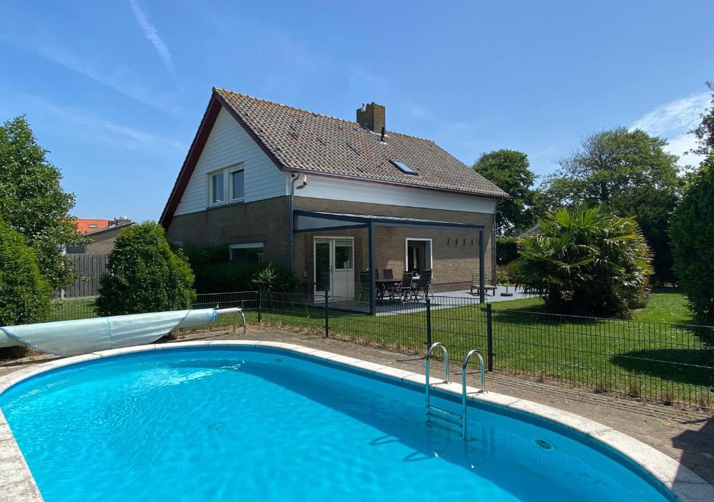 Cadzand-Bad House | CadSun House - detached house by the beach