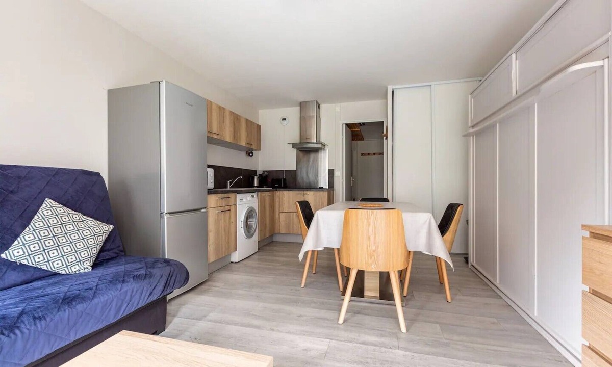 Cauterets Apartment | Charming studio - balcony - facing the cable car - WIFI