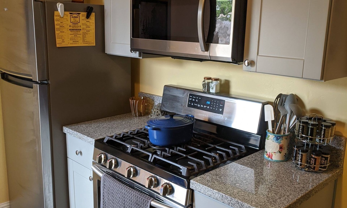 Lompoc Apartment | Cozy tiny house near beach, wine, and rocket launches!