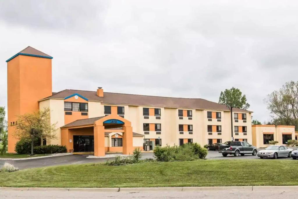 Flint Hotel | Days Inn by Wyndham Flint/Bishop International Airport