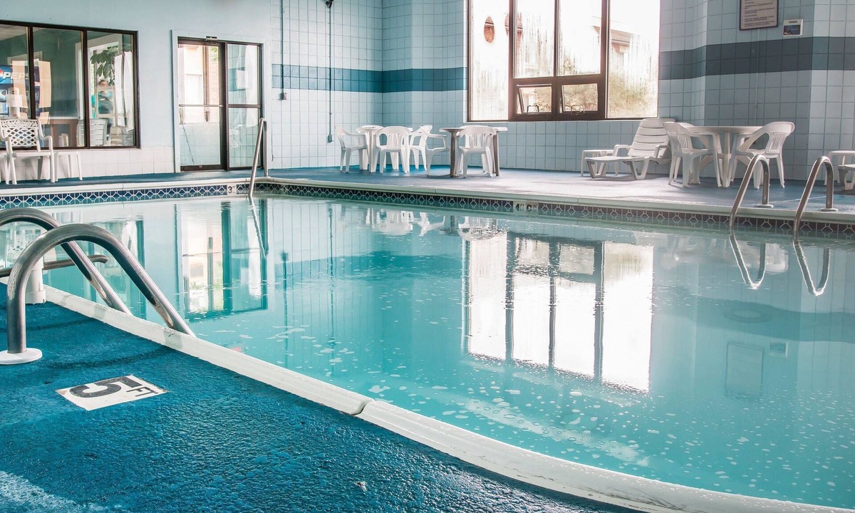 Flint Hotel | Days Inn by Wyndham Flint/Bishop International Airport
