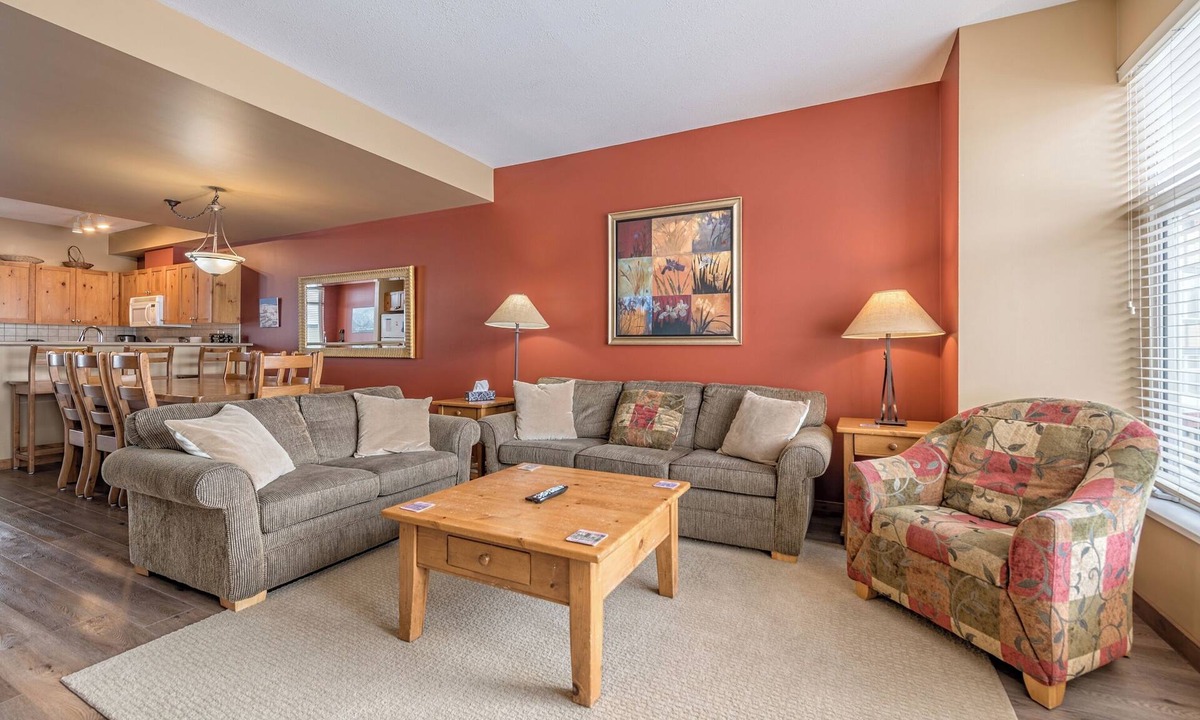 Silver Star Mountain House | Deluxe 3 Bedroom/3 Bath Townhome, Garage, Laundry, Close to Village and Trails