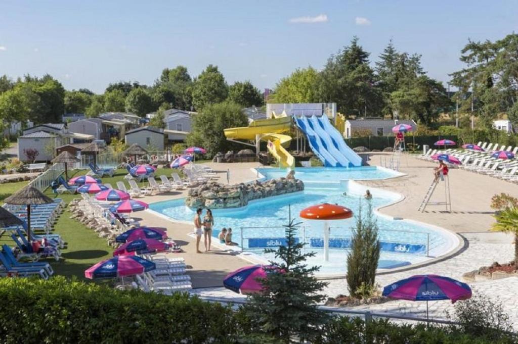 Coulanges Other | Domaine de Dugny, entre châteaux et zoo de Beauval
