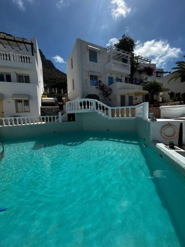 Piskopiano Villa | Entire Villa full View 3 bedrooms 3 bathrooms 3 kitchens