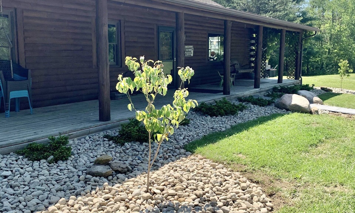 Logan Cabin | Hocking Hills log cabin with guest house on 12 private acres with pond