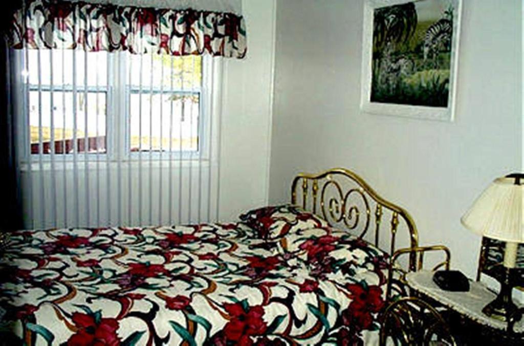 Edwardsburgh/Cardinal Hotel | Johnstown Motel