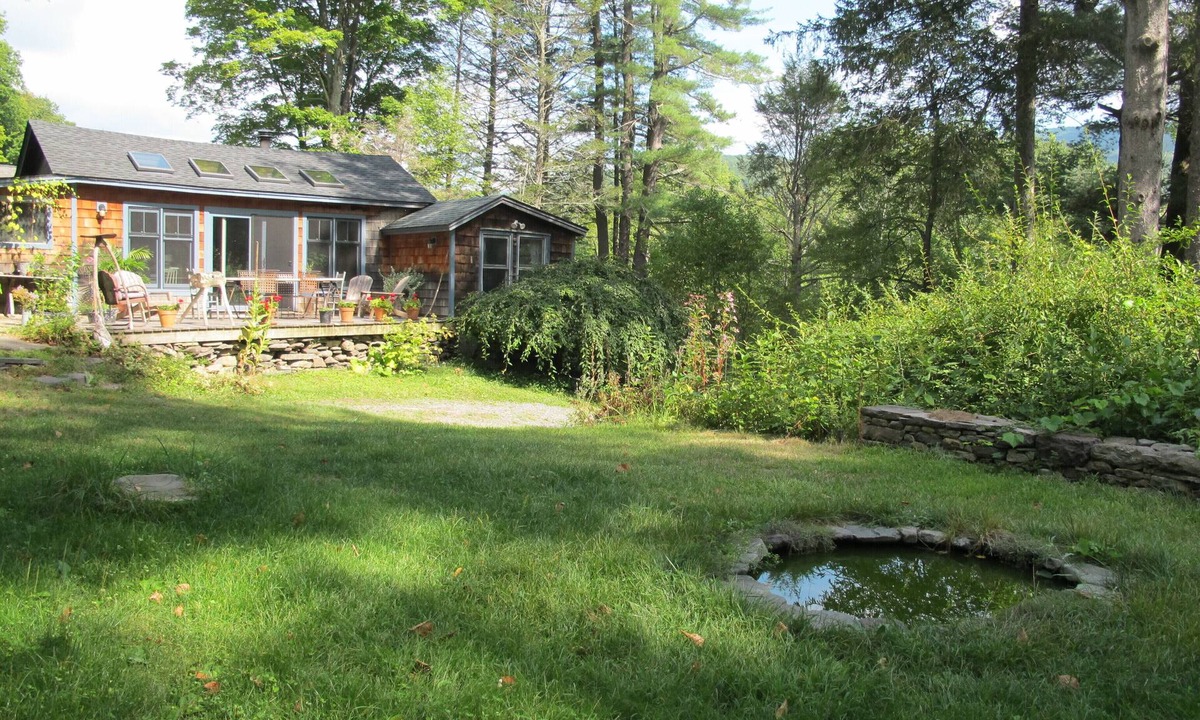 Phoenicia House | Light filled Cozy 3-bedroom house in enchanting Phoenicia with WiFi, AC