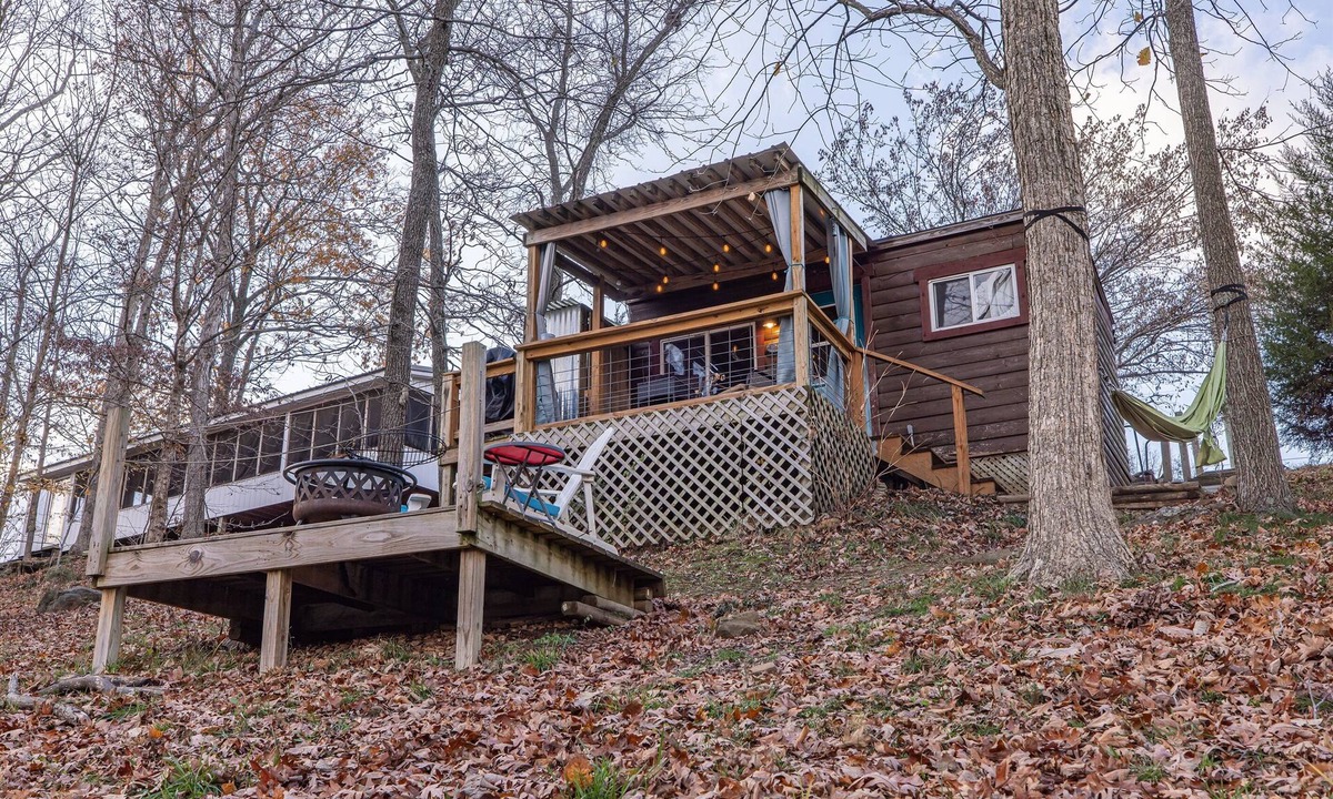 Goreville Cabin | Little Moon Tiny Lake of Egypt Lakefront Cabin