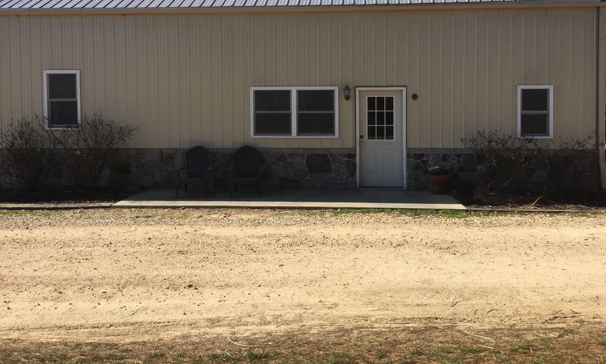 Cobden House | Lodge nestled in the foothills of the Shawnee National Forest