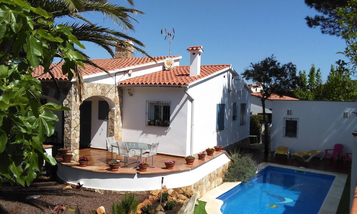 L'Escala House | Lovely Villa close to the beaches - Private Pool/Garden/Wi-Fi - Casa Palmera
