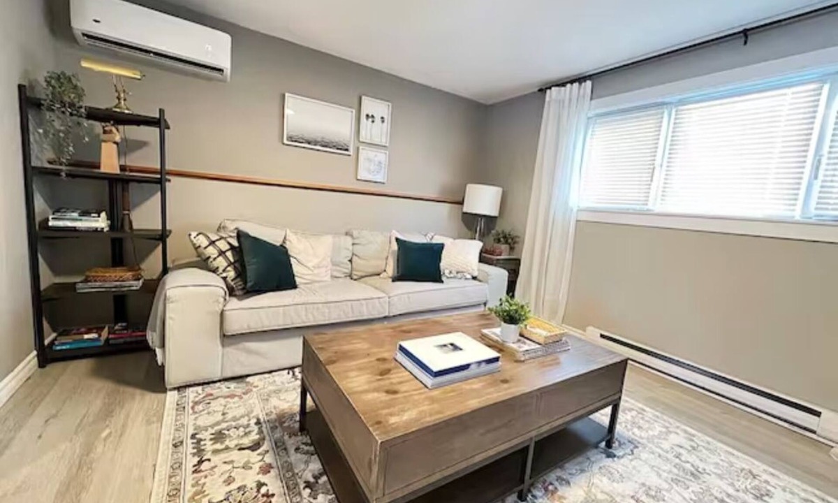 Port Williams House | Lower Unit 1067 Rawding