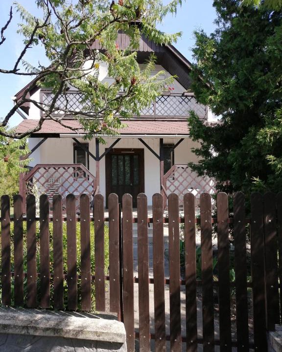 Zsorifurdo House | Napraforgó Vendégház