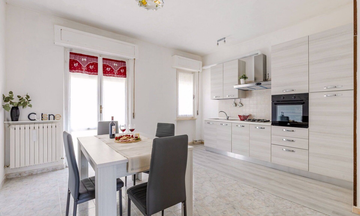 Loreto Apartment | Nice apartment for 5 people with WIFI, TV, terrace and panoramic view, close to Porto Recanati