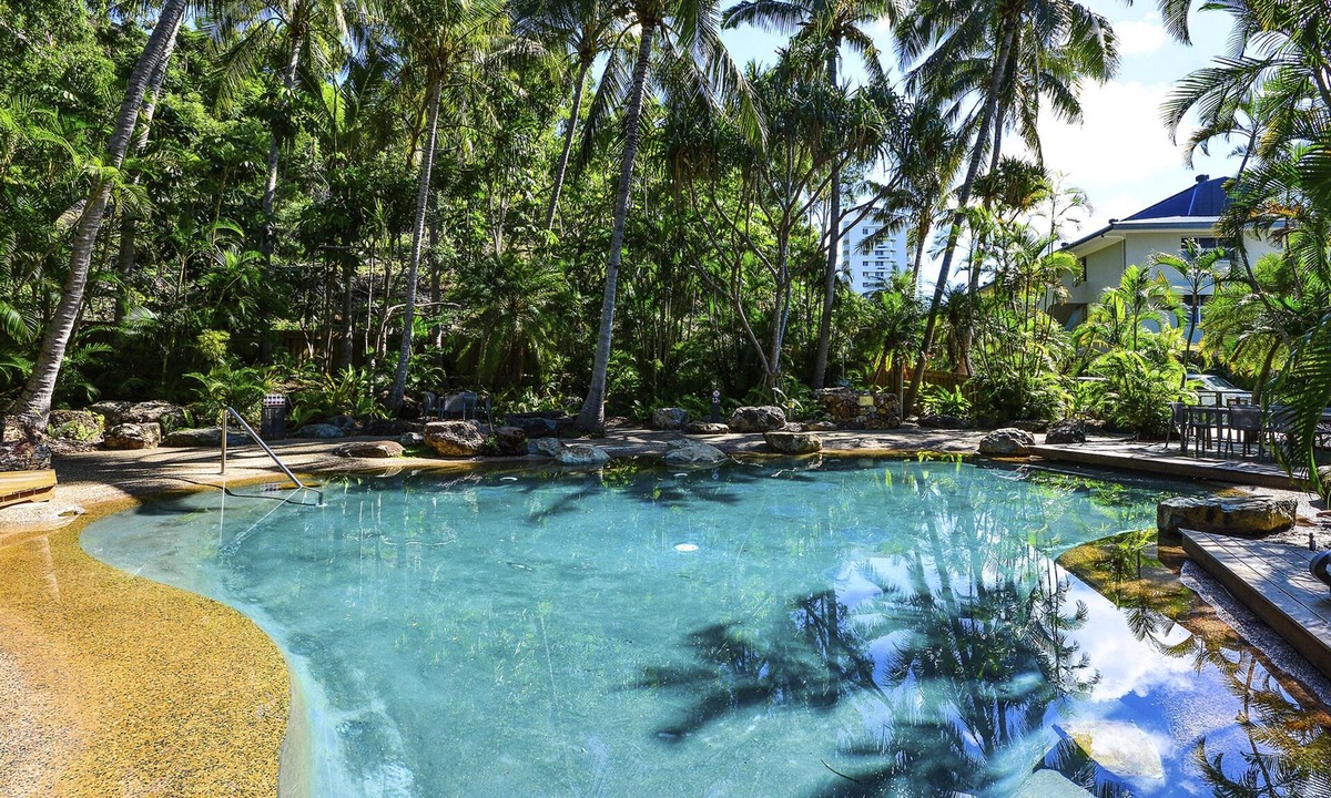 Hamilton Island Apartment | Poinciana Lodges -Ocean Views
