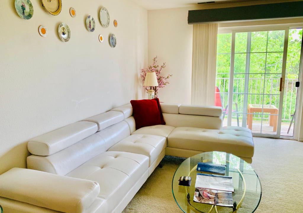 Fenton Apartment | Pure Michigan Vacation Condo near Lake and Shops