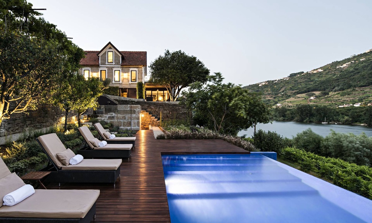 Mesao Frio House | Quinta de S. Bernardo Winery & Farmhouse