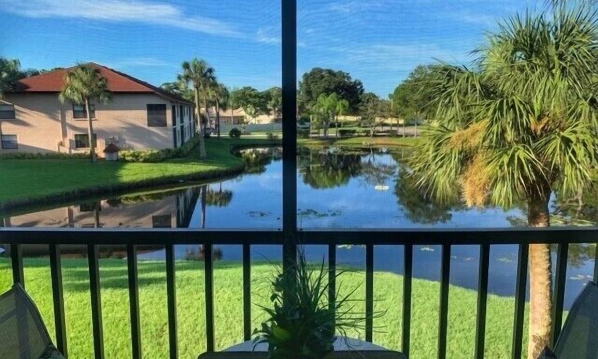 Trailer Estates Condo | Shorewalk 202/4625 - Bradenton-Condo 2 Bedroom/2 Bath, 5 miles from Anna.