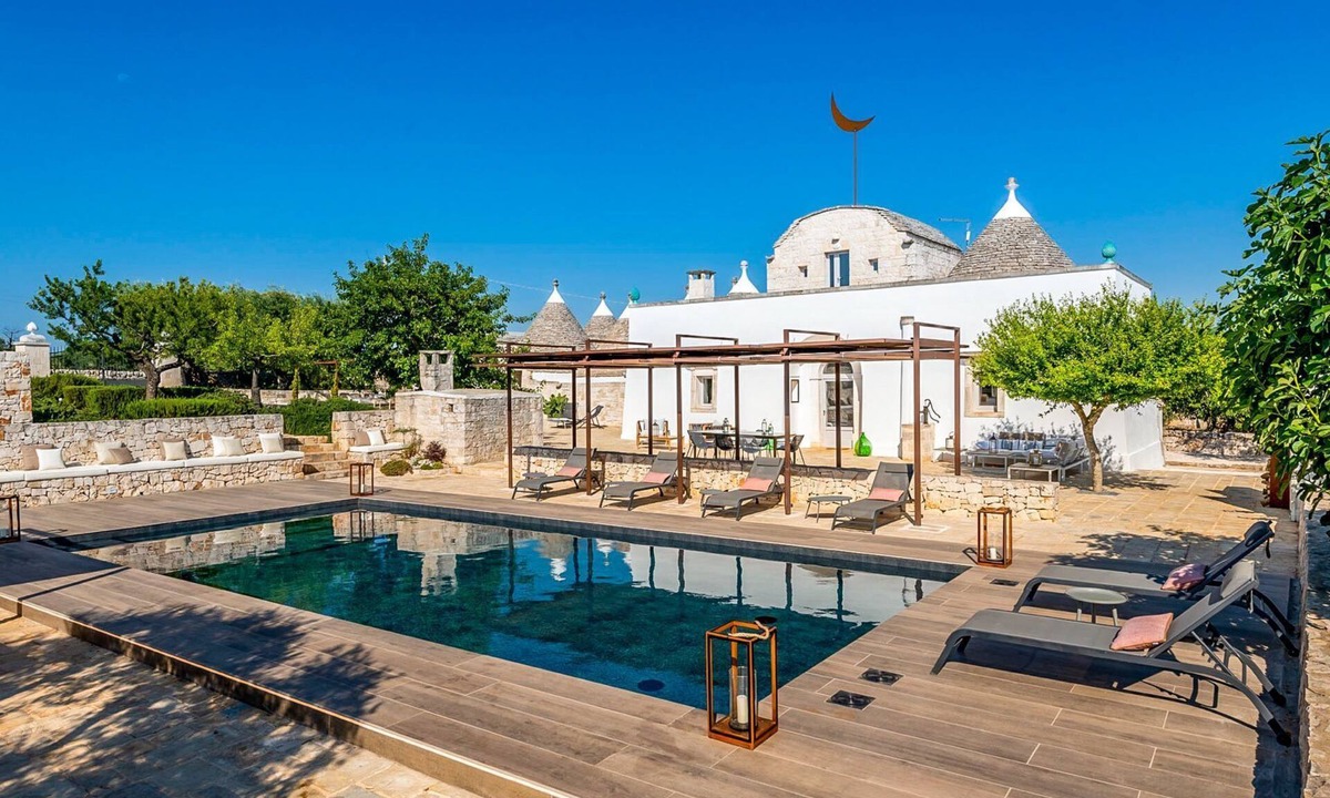 Martina Franca Villa | Trulli Carmina - Five Bedroom Villa, Sleeps 10