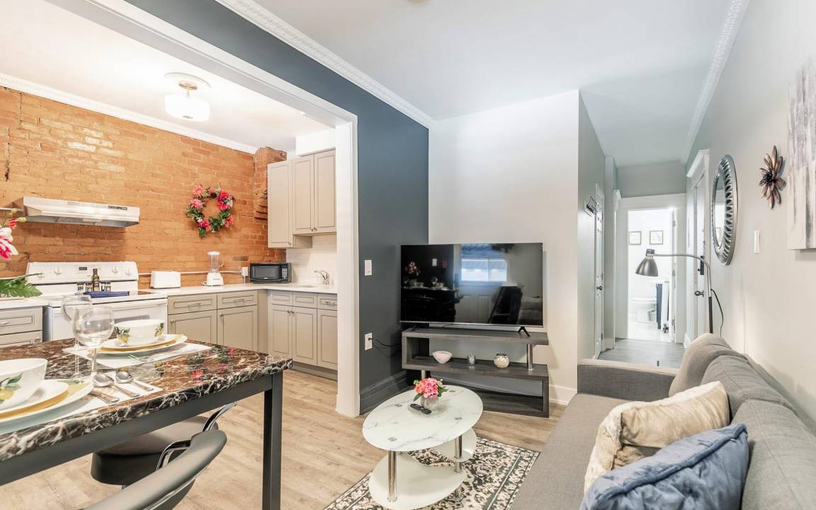 Central Hamilton Apartment | Upscale 2BR Apt with King Bed and Netflix- Prime Location!