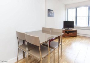 Apartment 12 Popeshead Court