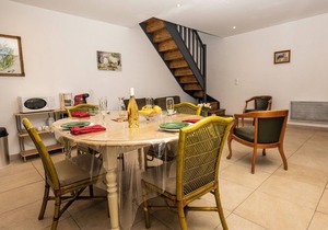 Côté Cour-T3 (80m2) duplex -Terrace-Optional garage- Meublé de tourisme* (furnished holiday home)