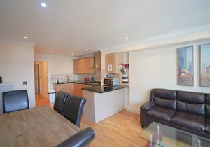 Cosy 2-Bed 2 Bathroom Apartment in London