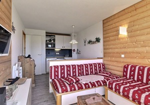 Cozy apartment for 6, ski-in/ski-out, near shops, with terrace and washing machine