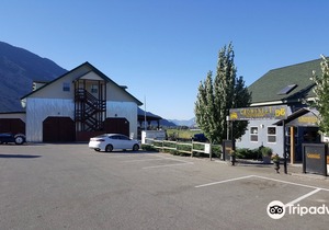 Crowsnest Vineyards Guesthouse
