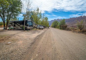FunStays Glamping Setup Tent in RV Park #1 OK-T1