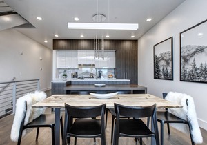 In Canyons Village with Luxury Amenities, 3 Master BD + Private Hot Tub!