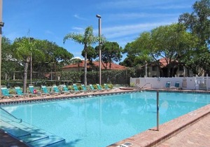 Making The Best Memories Along The Way! 2 Great Units, Free Parking, Kitchenette