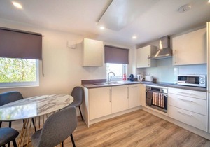 Modern 2 Bedroom Apartment in Ashford